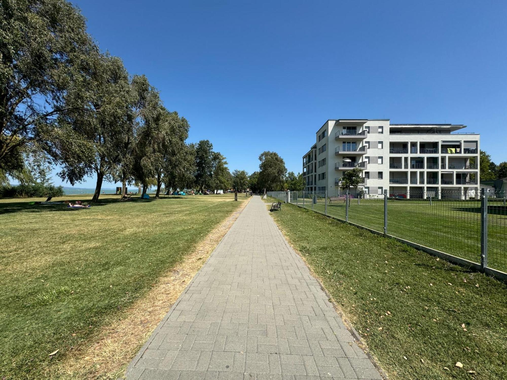 Lelle Resort Apartman Balatonlelle Kültér fotó